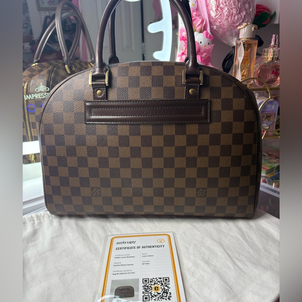 Louis Vuitton
Damier Ebene Nolita